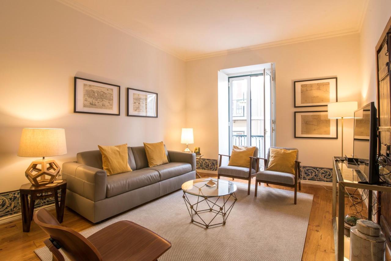 Center Apartment - Chiado - Heart Of Lisbon Bagian luar foto