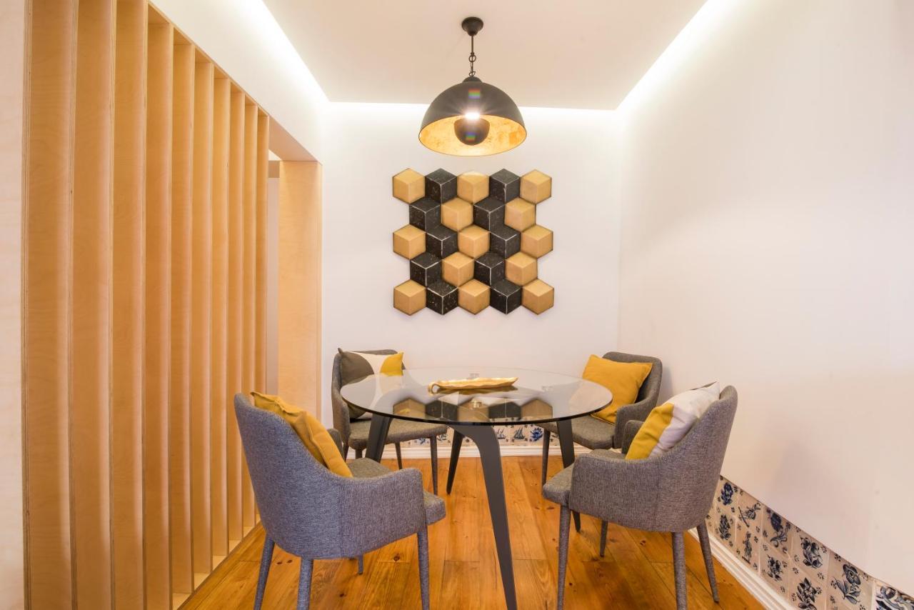 Center Apartment - Chiado - Heart Of Lisbon Bagian luar foto